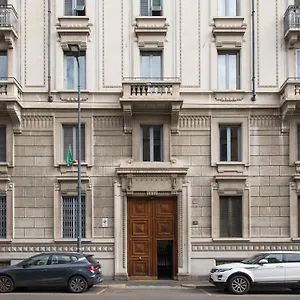 https://charming-apartment-near-central-station-area.it-lombardy.com